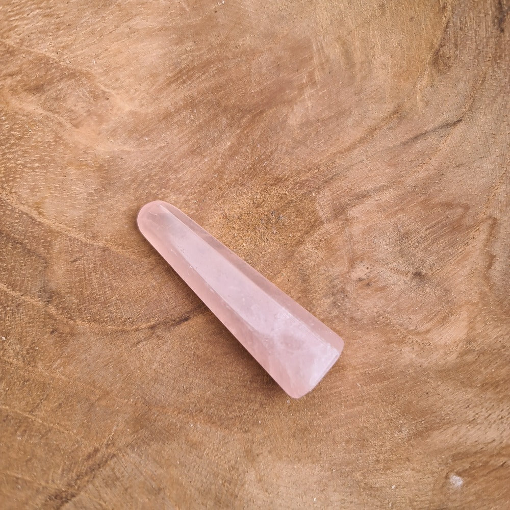 Ozanao-pointe quartz rose